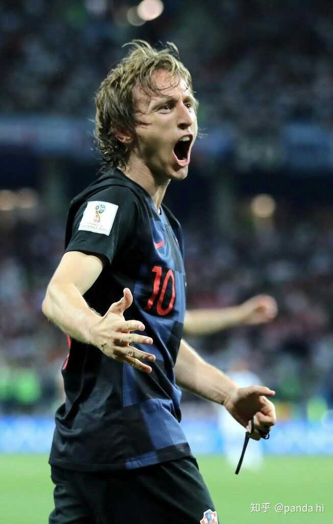 哈维·阿隆索对他的信任至关重要，这让这名球员重新找回了最佳水准，并最终在右翼位置站稳了脚跟。@diarioas 来源：Madrid Zone🚨 罗德里戈的状态发生了翻天覆地的变化。